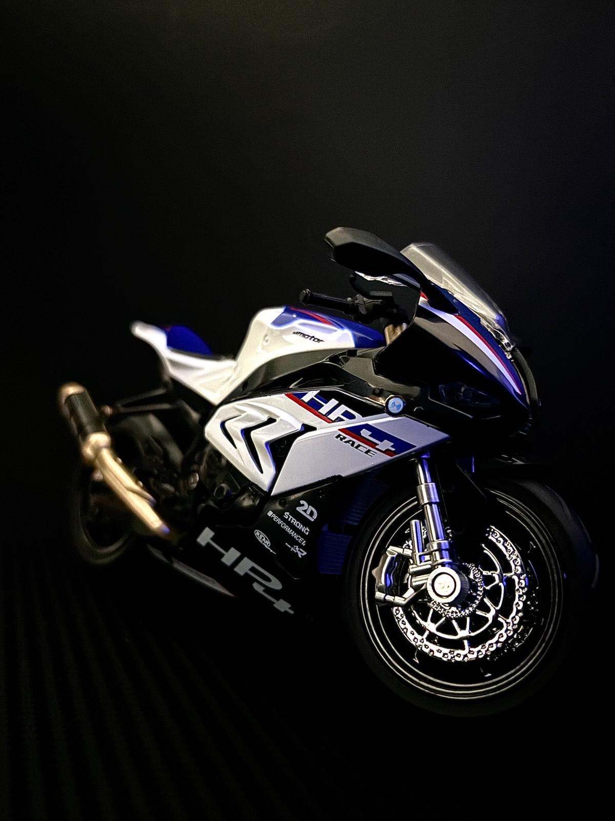 BMW S1000RR HP4 1:12 (NO HUMO)